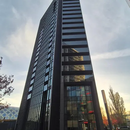 Towarowa 39 Tokio Apartment, Free Parking, Air-conditioning, Self Check-in 24h * Poznań