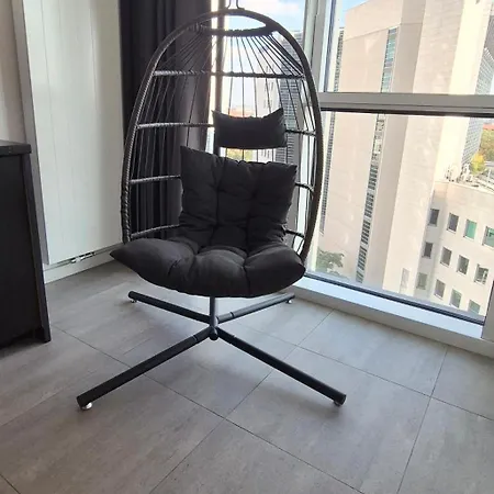 Apartament Towarowa 39 Tokio Apartment, Free Parking, Air-conditioning, Self Check-in 24h Poznań