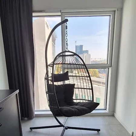 Apartament Towarowa 39 Tokio Apartment, Free Parking, Air-conditioning, Self Check-in 24h