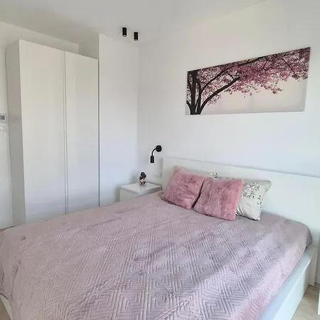 Towarowa 39 Tokio Apartment, Free Parking, Air-conditioning, Self Check-in 24h Apartament