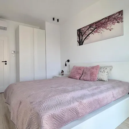 Towarowa 39 Tokio Apartment, Free Parking, Air-conditioning, Self Check-in 24h Apartament