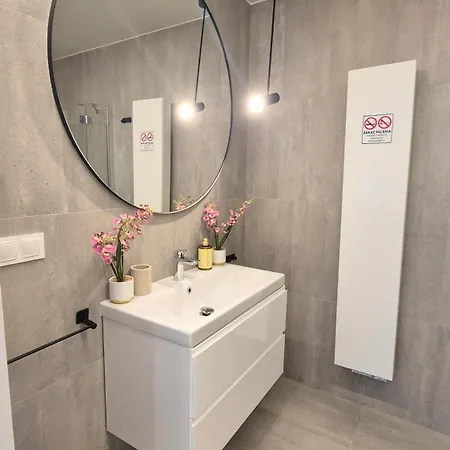 Apartament Towarowa 39 Tokio Apartment, Free Parking, Air-conditioning, Self Check-in 24h *