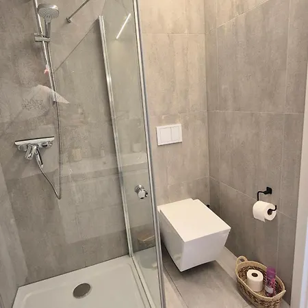 Towarowa 39 Tokio Apartment, Free Parking, Air-conditioning, Self Check-in 24h Apartament