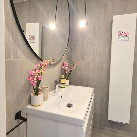 Apartament Towarowa 39 Tokio Apartment, Free Parking, Air-conditioning, Self Check-in 24h Poznań