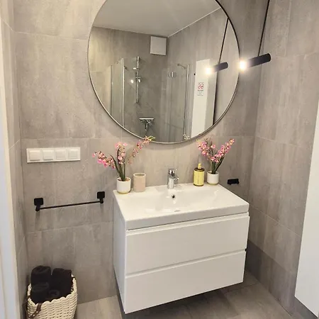 Apartament Towarowa 39 Tokio Apartment, Free Parking, Air-conditioning, Self Check-in 24h *